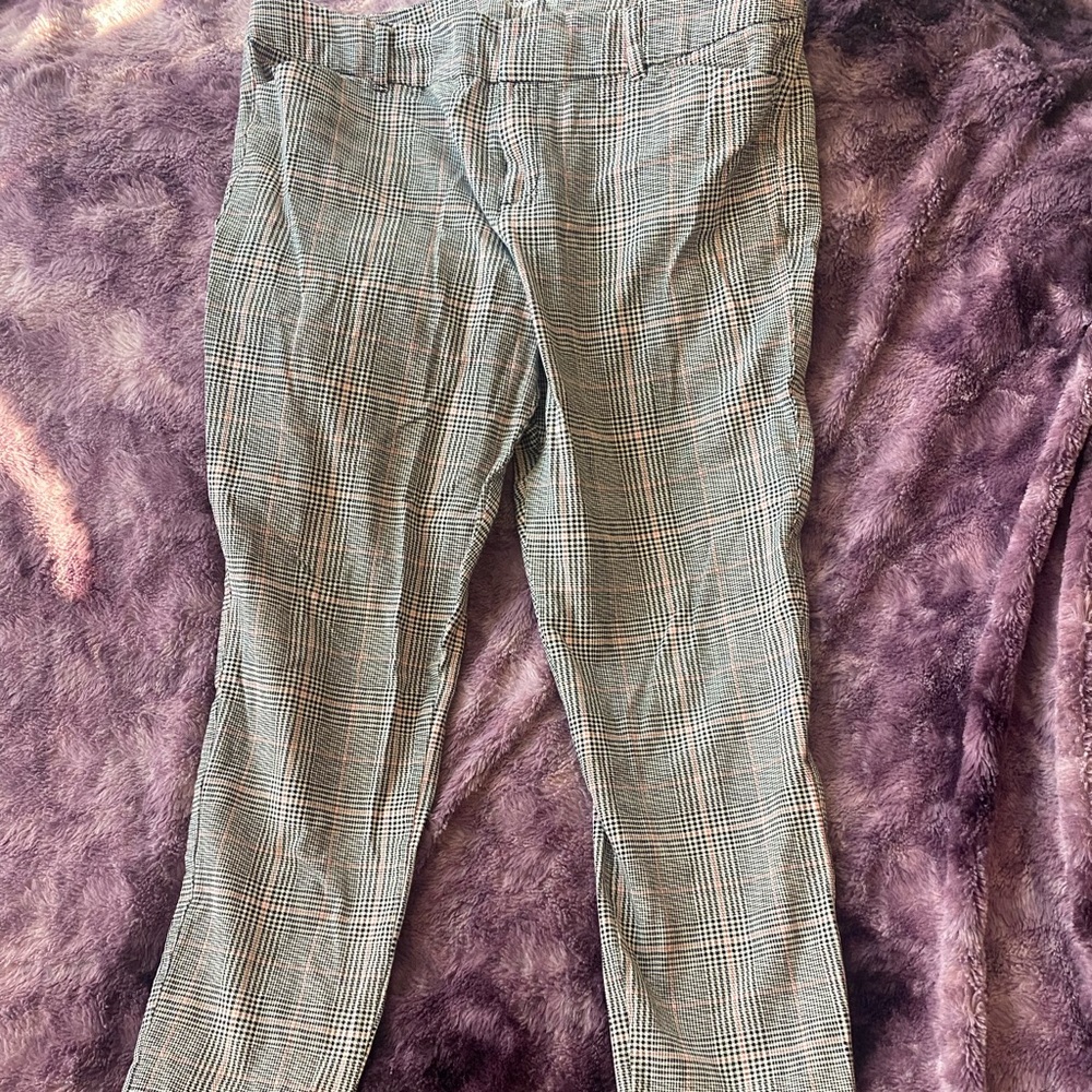 Old Navy pink and grey plaid capris